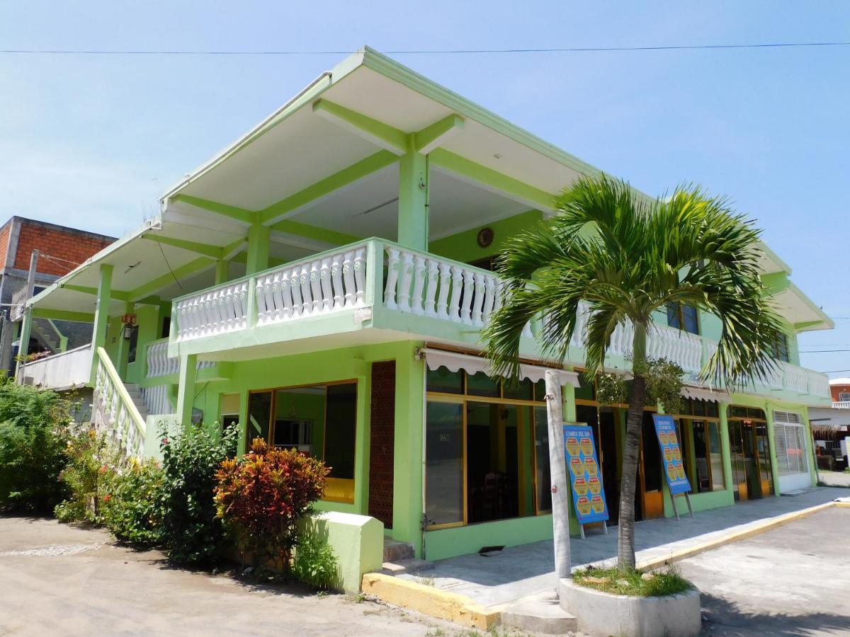 Casa De Huespedes Yoli By Rotamundos Hotel Playa Chachalacas Exterior photo