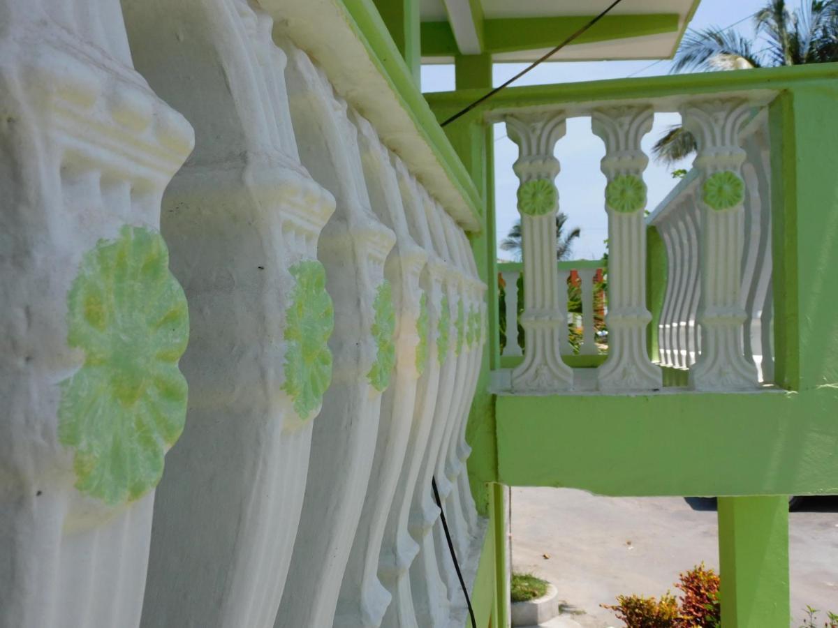 Casa De Huespedes Yoli By Rotamundos Hotel Playa Chachalacas Exterior photo